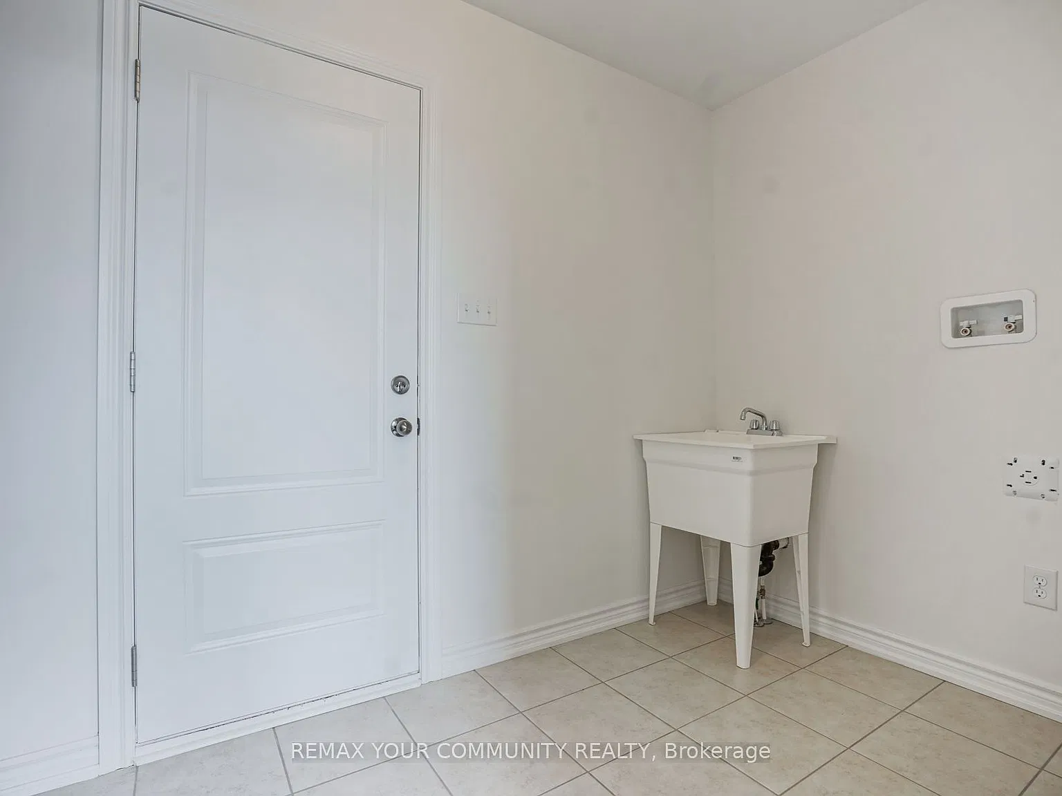 3 bed, $3,400 — Photo 4