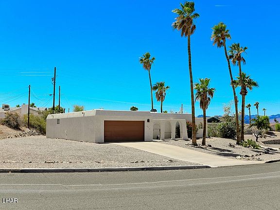 3rd image of 2510 Castaway Dr