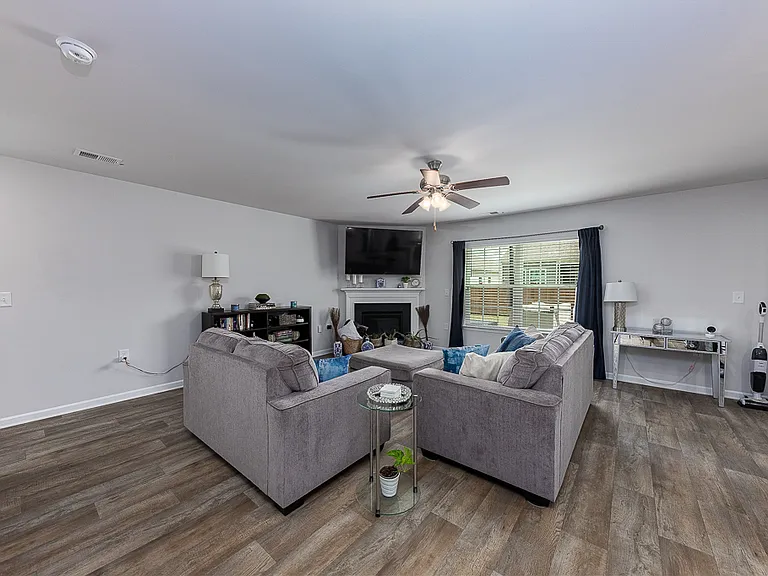 416 Isabelle St — Photo 15