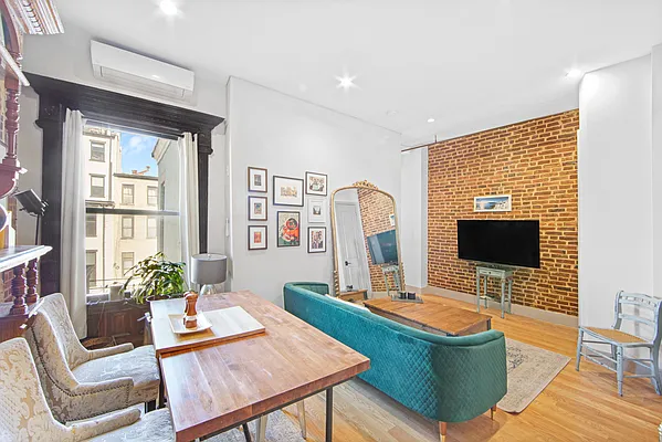 Rented by Charney Real Estate LLC | media 12