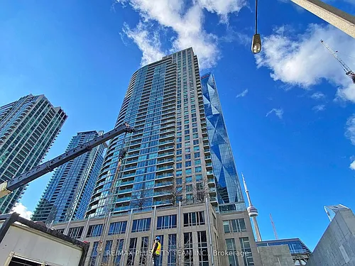 18 Yonge St #2904 Photo 1