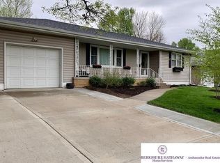 2929 S 50th St, Omaha, NE 68106