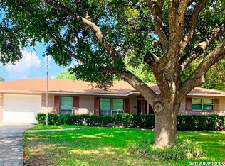 8610 Windway Dr, Windcrest, TX 78239