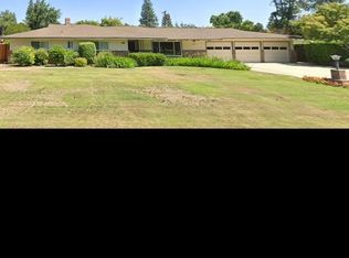 1648 W Robinwood Ln, Fresno, CA 93711