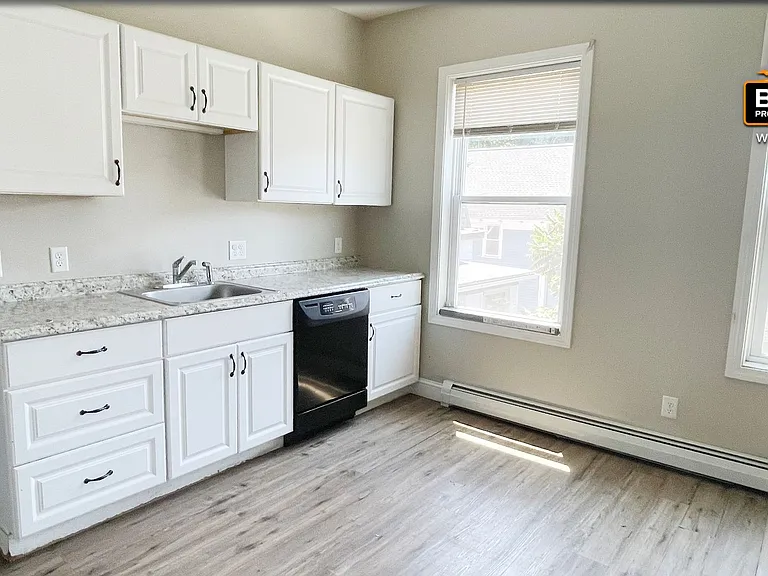 46 Myrtle Ave — Photo 20