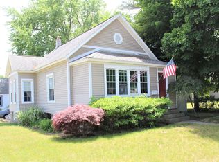 534 E Savidge St, Spring Lake, MI 49456