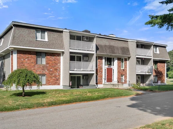 220 Bedford St APT 5H, Bridgewater, MA 02324