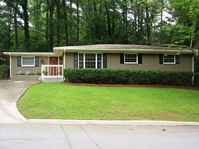 1st image of 1359 Spruce Dr SE
