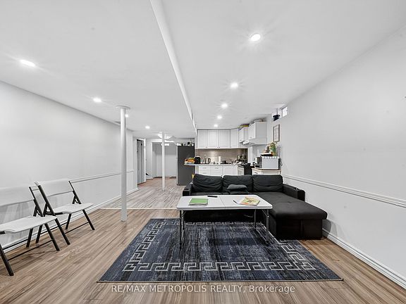 4th image of 41 Nightstar Rd #Basement