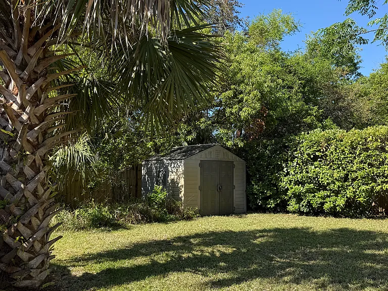 1306 Palm Cir — Photo 34