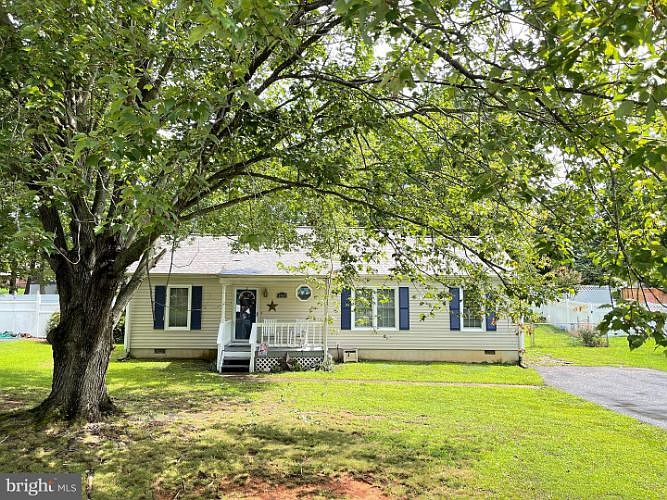 1st image of 7007 Soulier Ln