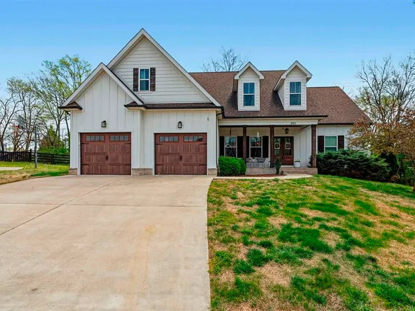 301 McIntyre St, Bowling Green, KY 42101