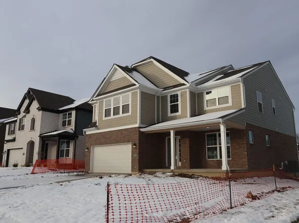2905 Sky Crossing Dr, Dayton, OH 45434