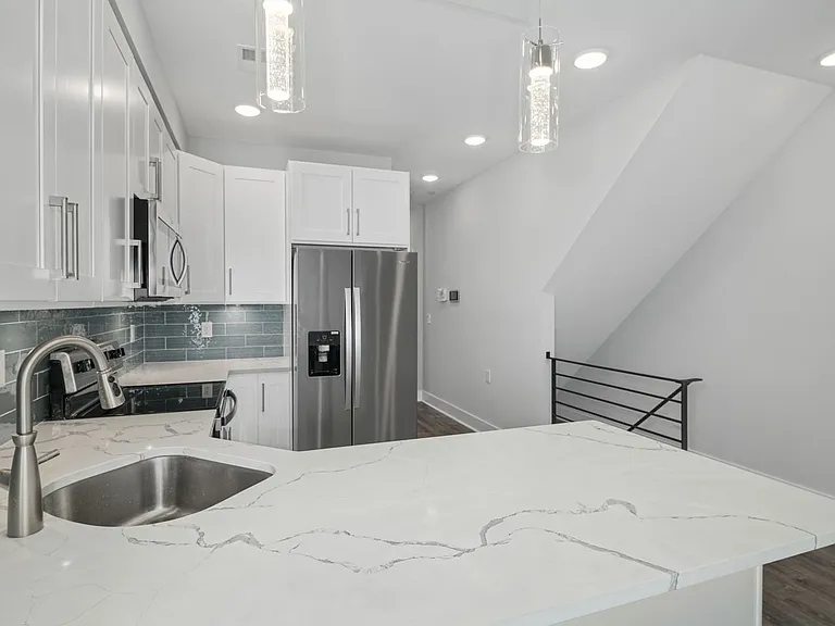 1302 N Marshall St #2 — Photo 15