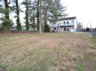 5404 Bristol Emilie Rd, Levittown, PA 19057