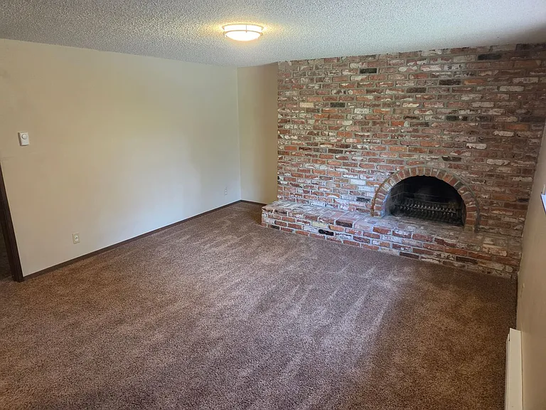 9707 E 8th Ave — Photo 19
