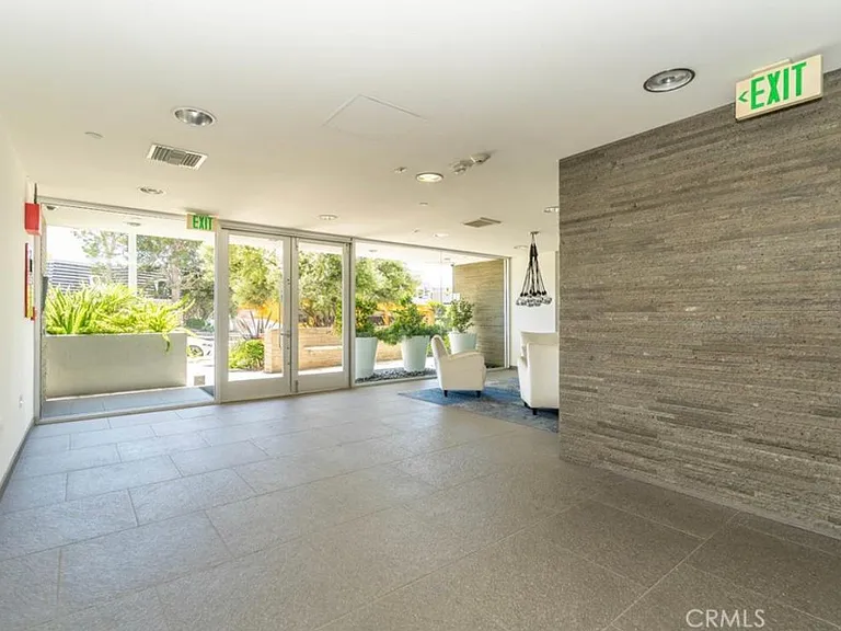 7857 W Manchester Ave #Penthouse 6 — Photo 12