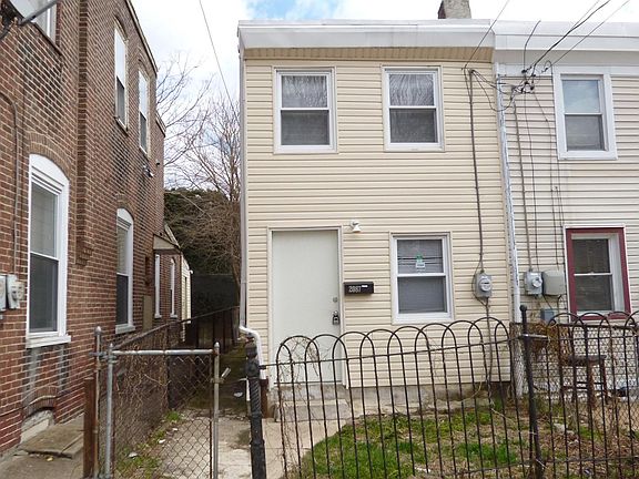 2nd image of 2087 Margaret St