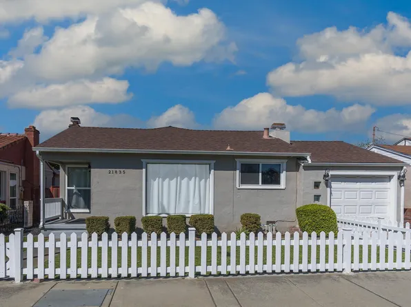 21835 Redwood Rd, Castro Valley, CA 94546