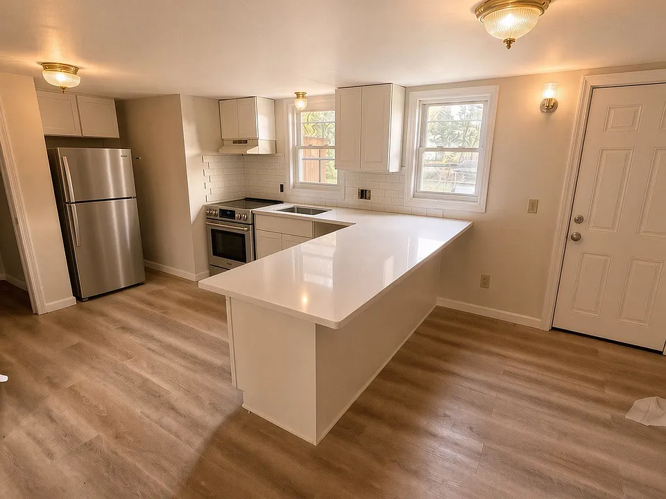 24 Greene St #1R