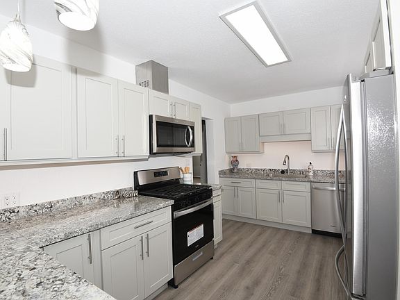 4th image of 728 Cagua Dr SE
