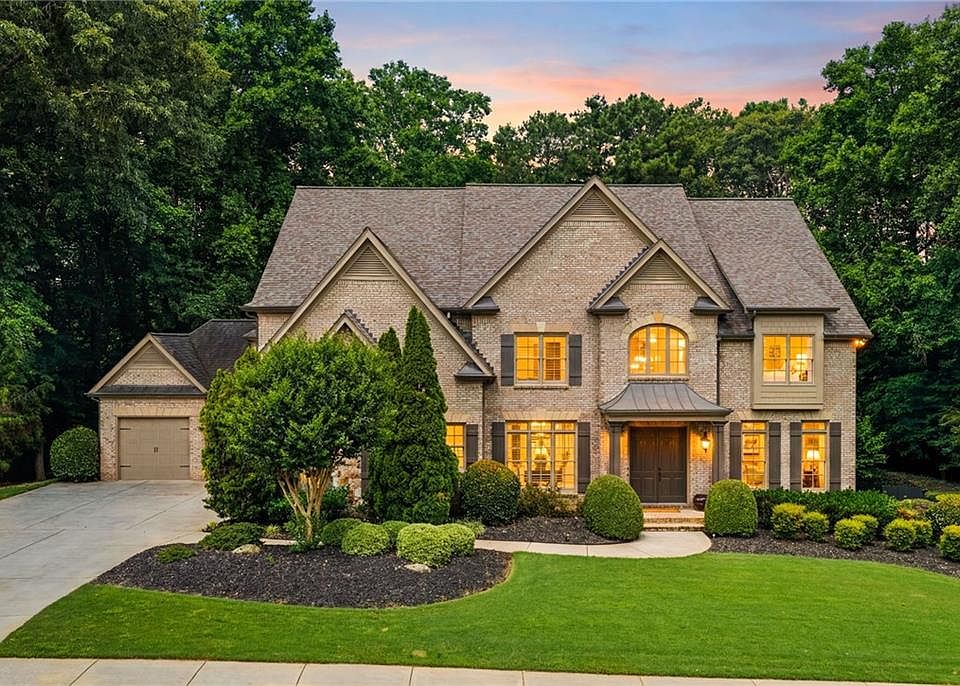 1st image of 495 Arcaro Dr
