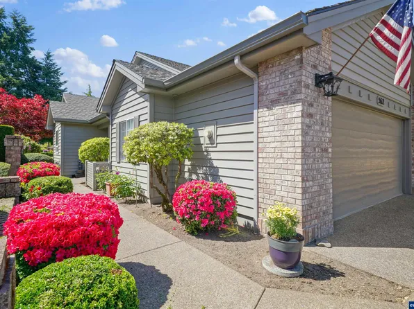 562 Fountain Ct N, Keizer, OR 97303