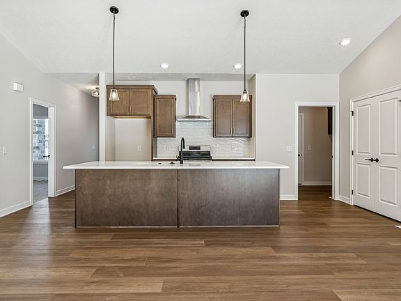 7th image of this home