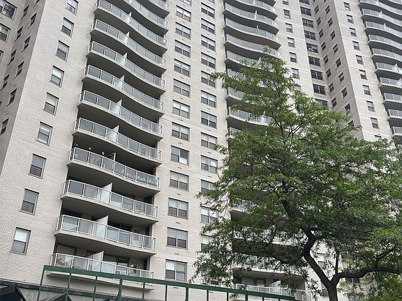 2nd image of 1020 Grand Concourse #6L