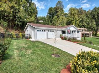 67 Laurel Cir, Waynesville, NC 28786