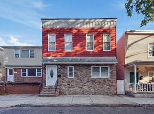 14 Meadow St, Bayonne, NJ 07002