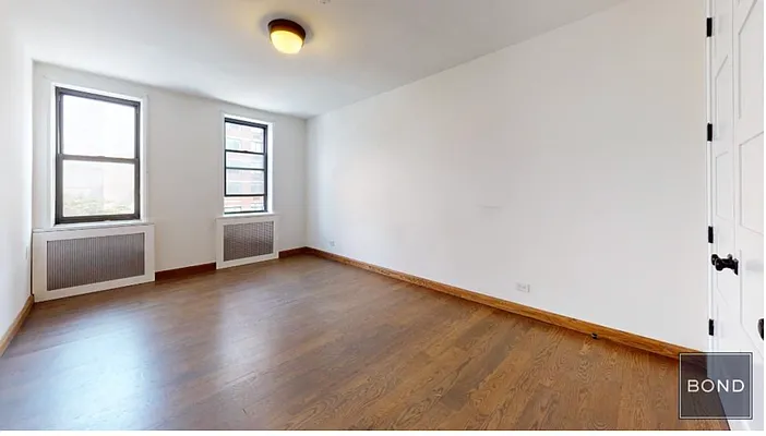 Rented by Bond New York | media 25