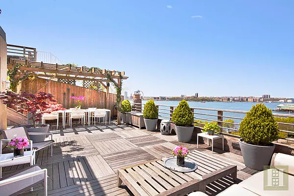 Sold by Halstead Real Estate | media 20