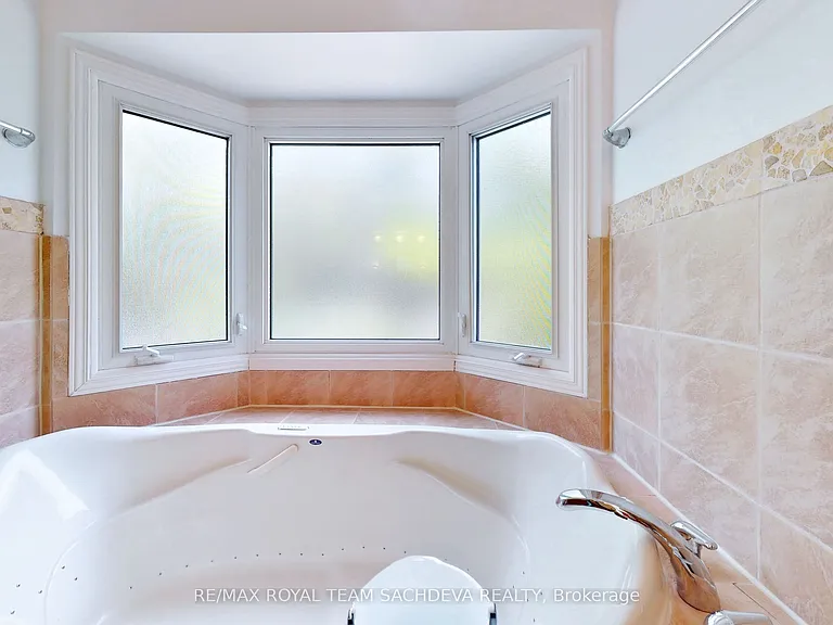 1614 Melman St — Photo 26