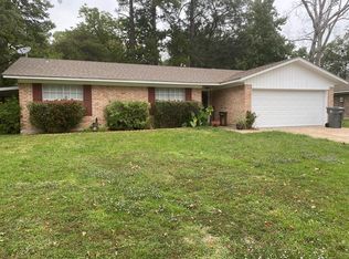 109 Pinecrest Ct, Lufkin, TX 75901