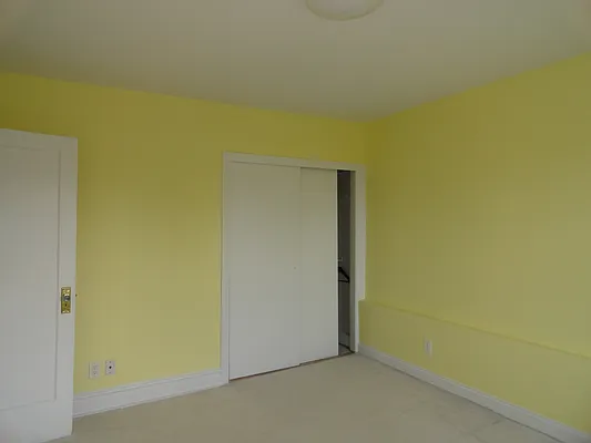 Rented by Halvatzis Realty | media 7