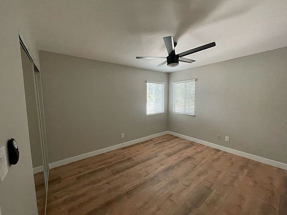 4th image of 209-27 W 3rd Ave #203