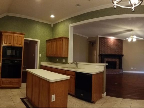 5th image of 4806 Sunflower Dr