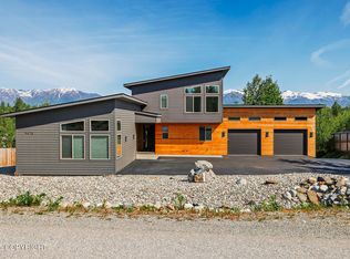 9475 E Spring Creek Cir, Palmer, AK 99645