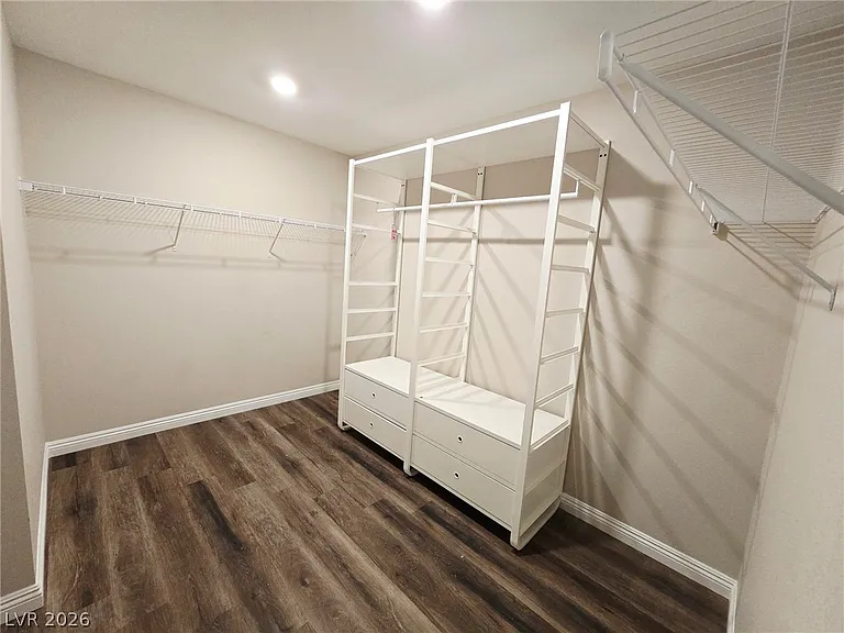 8047 Cavazzo Ave — Photo 11