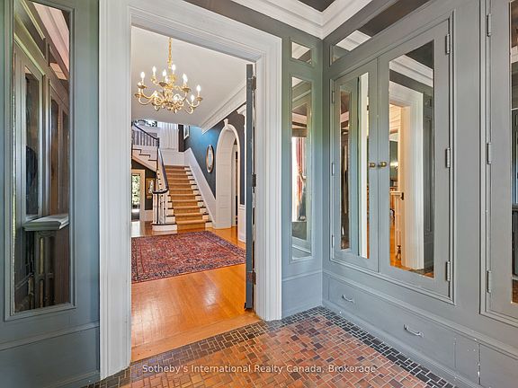 3rd image of 150 Prospect St