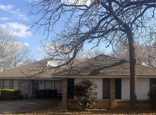 5604 Trail Crest Dr, Arlington, TX 76017
