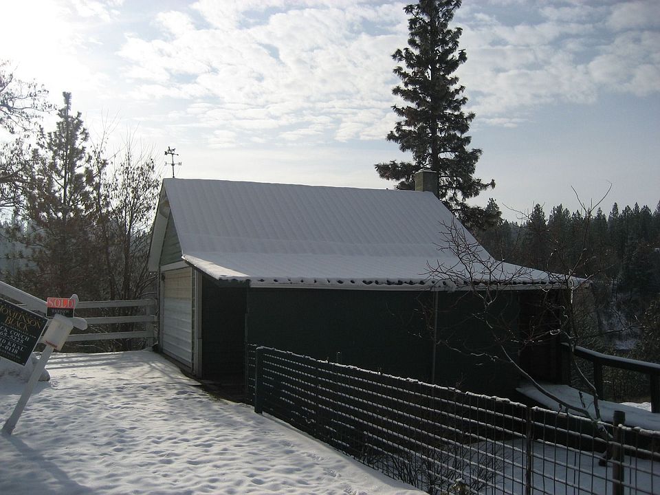 detached garage