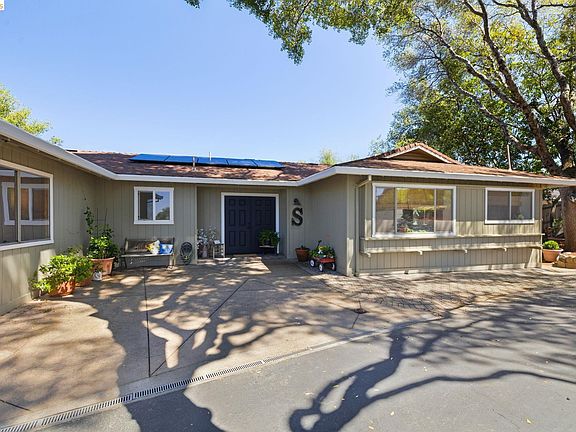 3rd image of 20135 Gibbs Dr
