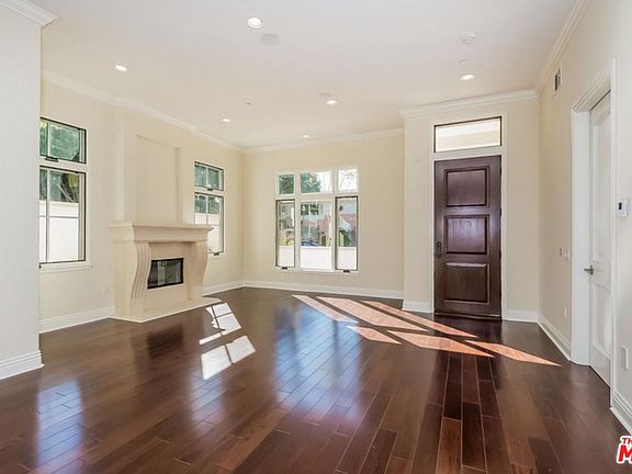 4th image of 1127 Princeton St #101