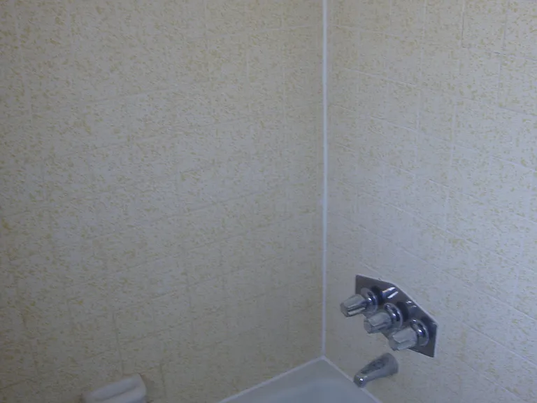 6722 Pickering Ave #B — Photo 8