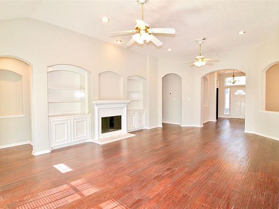 5th image of 711 N Elder Grove Dr
