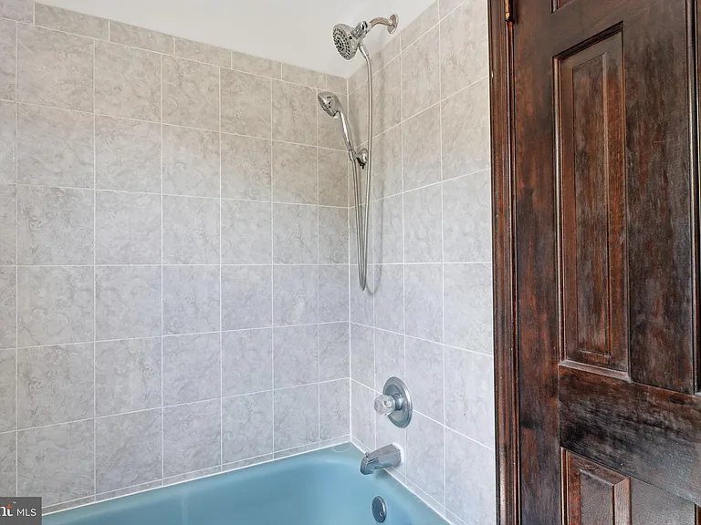 612 Bustleton Pike — Photo 22