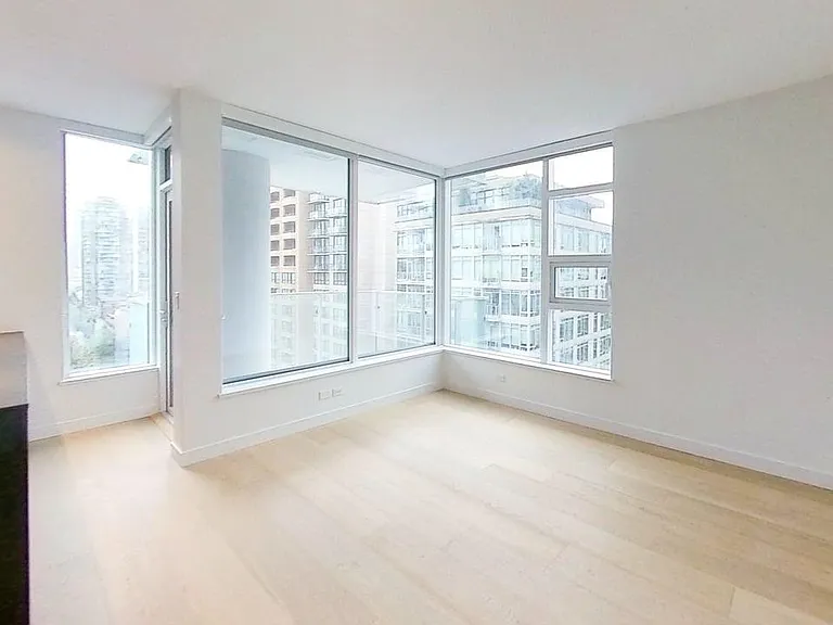 1289 Hornby St #12XX — Photo 3