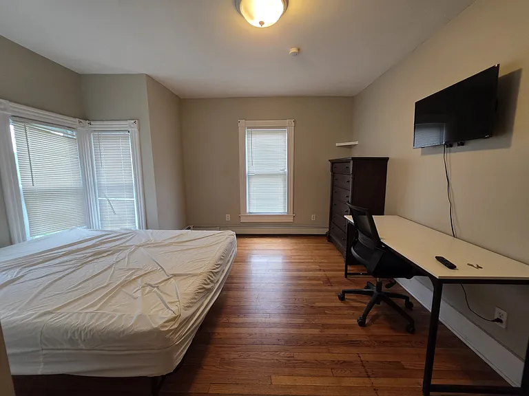 64 Elm St #1 — Photo 17